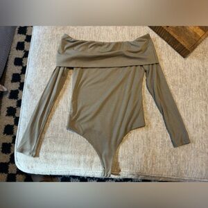 AFRM off shoulder bodysuit -M never worn
